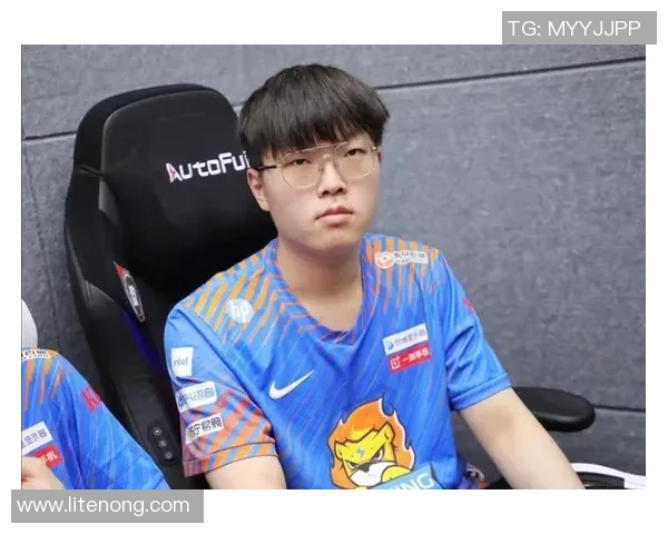 Bin上单实力全面爆发带领队伍冲击赛季最高荣誉之路 Bin上单实力全面爆发带领队伍冲击赛季最高荣誉之路