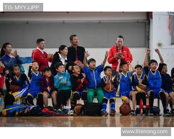 聚焦篮球明星成长之路与赛场荣耀全景深度观察年度专题报告精要篇